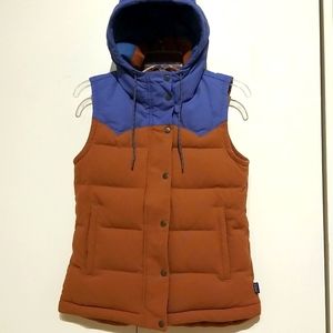 Women's Patagonia Bivy Down Hooded Vest in Sisu Brown